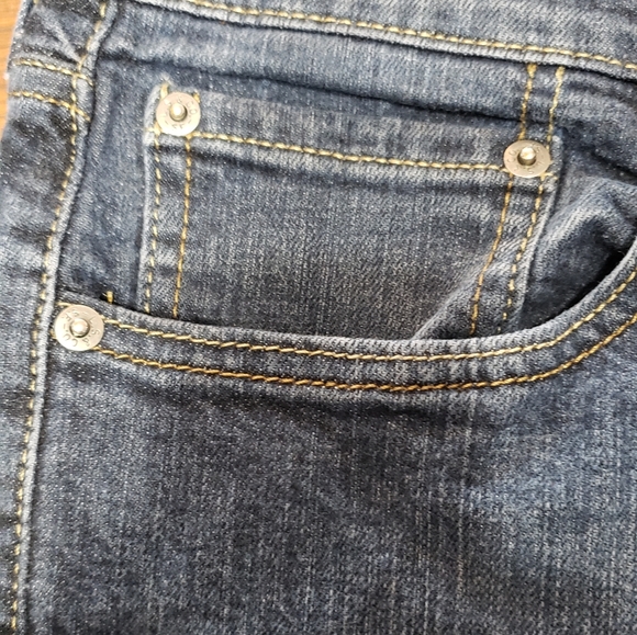 Ladies Levi Strauss & Co. Jeans - Picture 2 of 9